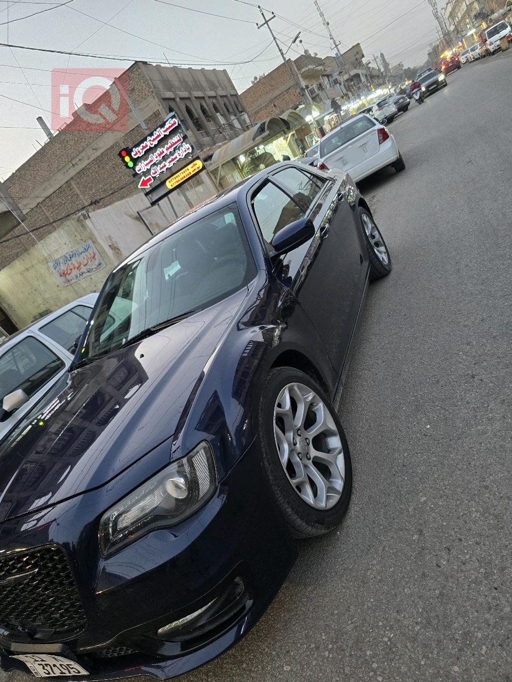 کرایسلەر 300